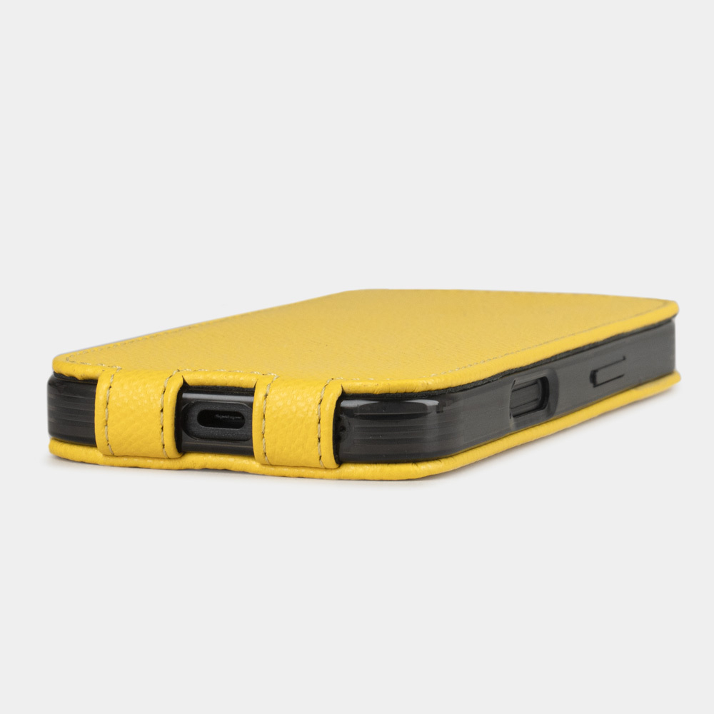 Чехол iPhone 17 Pro натуральная кожа сафьяно, желтого цвета