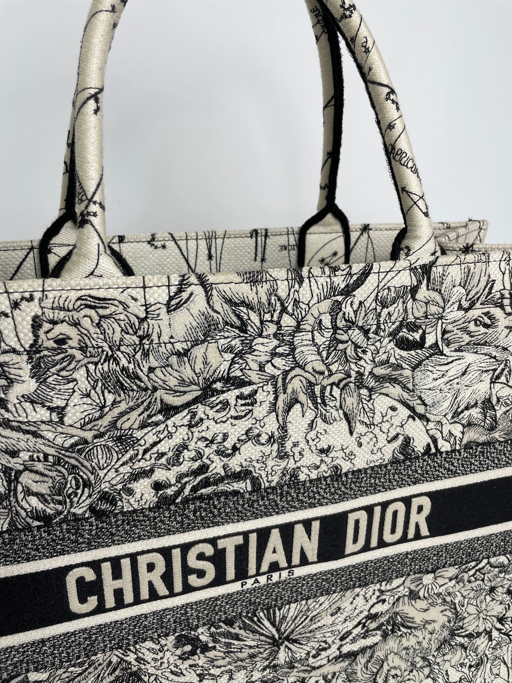 Сумка CHRISTIAN DIOR BOOK TOTE LARGE