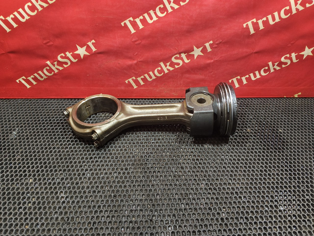 Поршень с шатуном