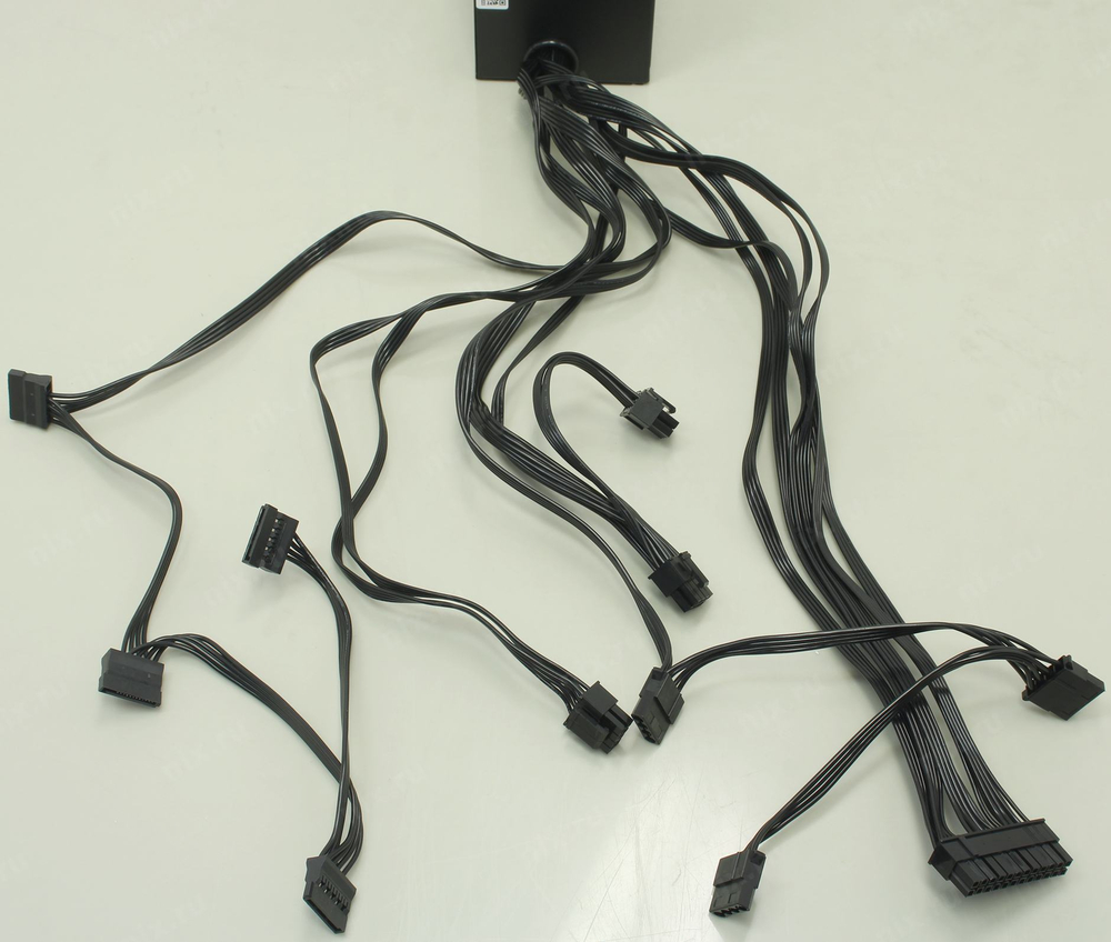 Блок питания ZIRCON &lt;AK-600&gt;  600W  ATX (24+2х4+2x6/8пин)