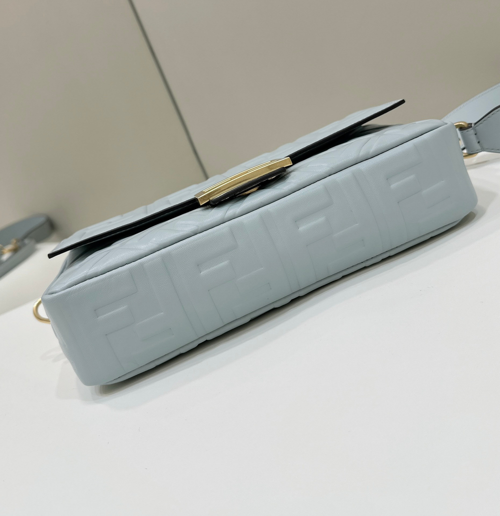 Fendi Baguette 27 cm