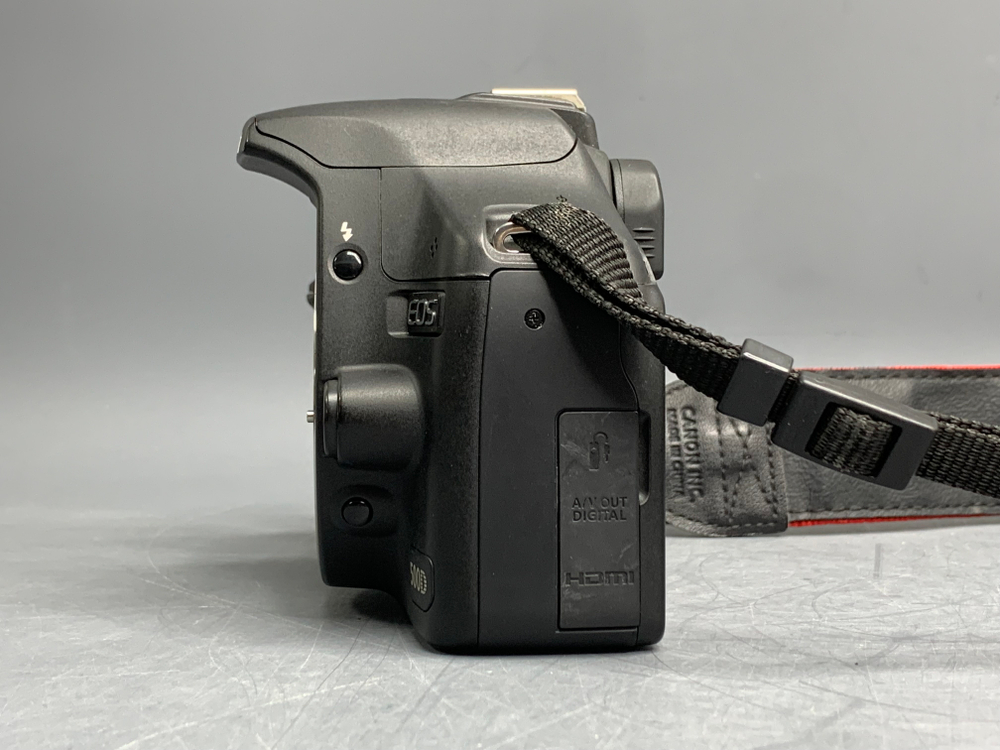 Canon EOS 500D Kit EF-S 18-55mm 16.565 Кадров