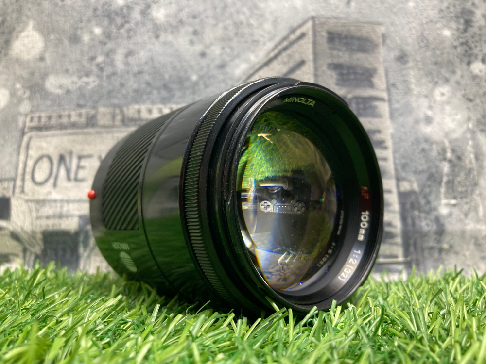 Minolta AF 100mm 2.0
