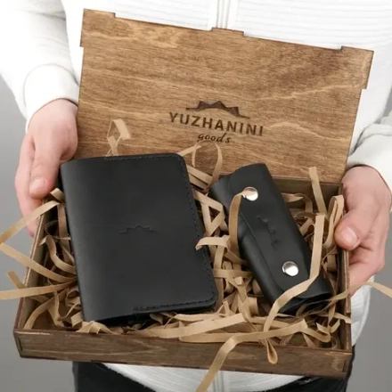 Подарочный набор - Обложка на паспорт + что-то еще