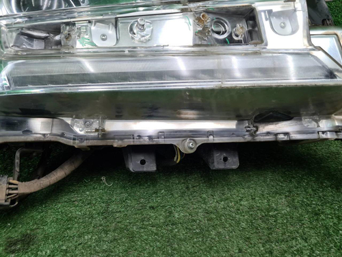 Битая Фара правая Land Cruiser 200 (15-21) LED