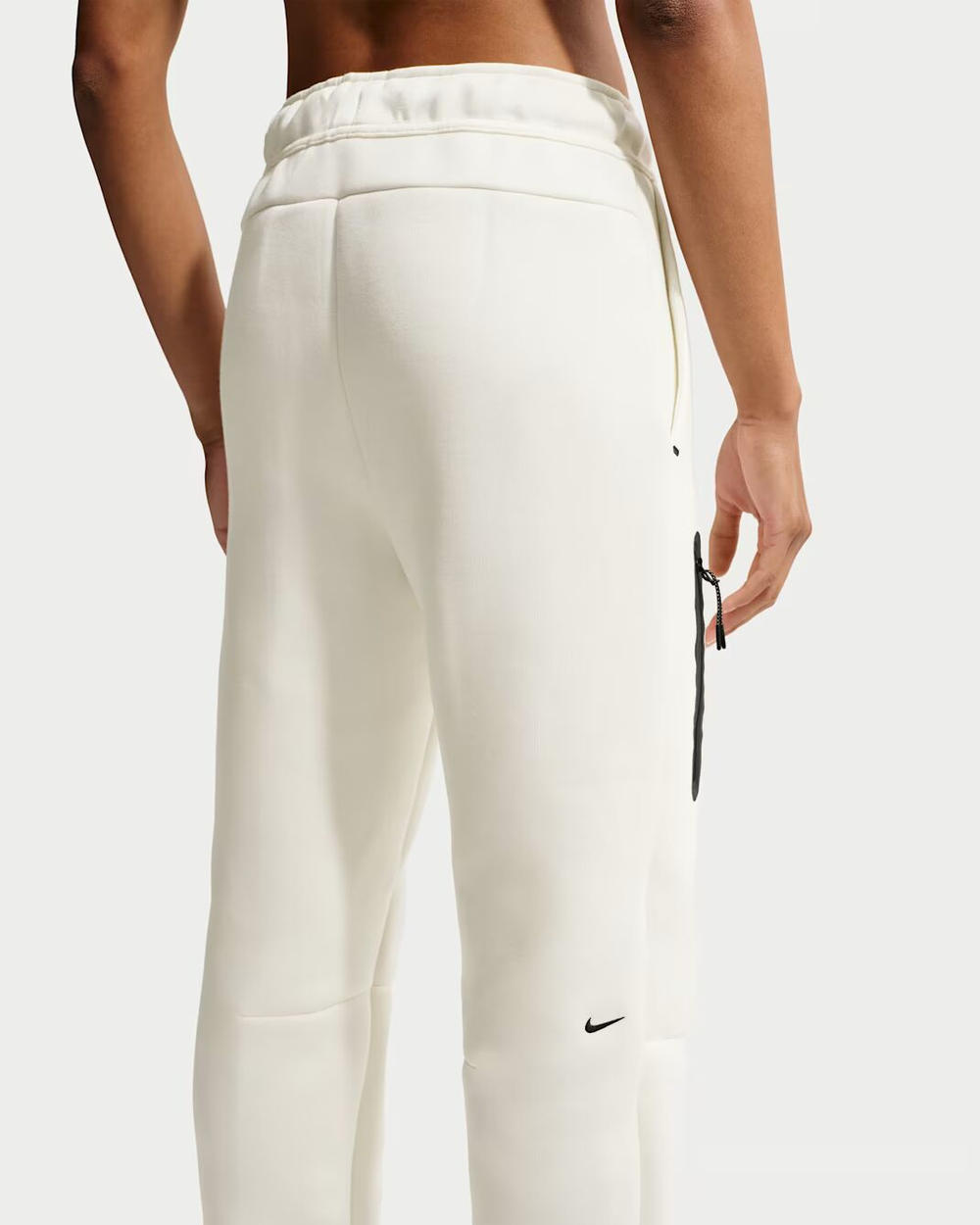 Nike Sportswear Tech Fleece Женские джоггеры с нормальной посадкой - NIKE