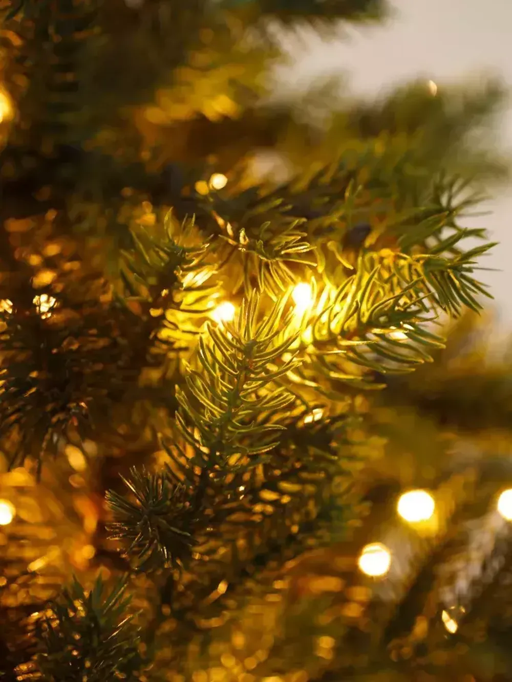 Елка с гирляндой «Грацио» (Литая+пвх) 210 см / 2,1 м