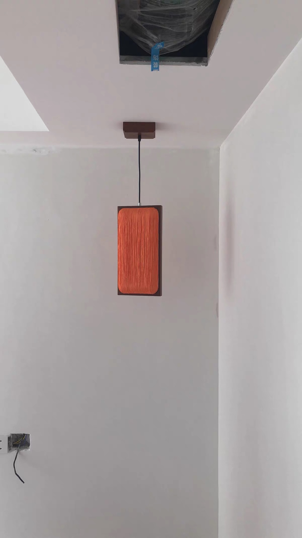 Pendant design lamp Simon Says by Aqua Creations Studio
