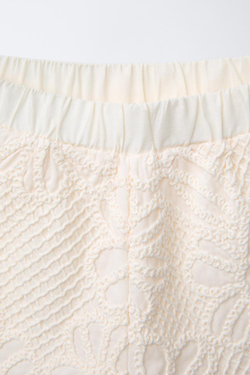 ZARA ШОРТЫ С КРУЖЕВОМ, ЭКРЮ