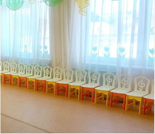 Стул "Скрипичный ключ" группа 1