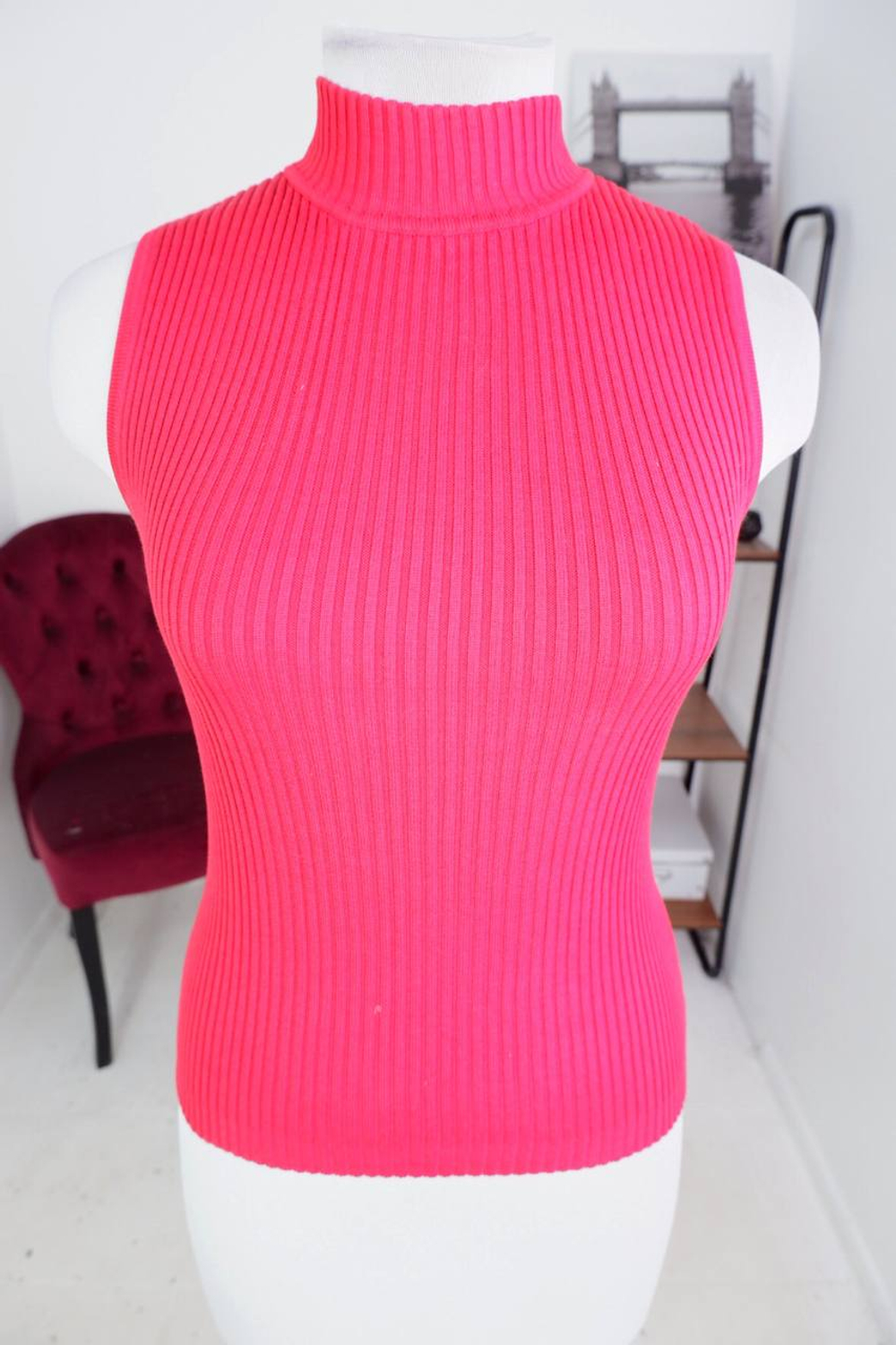 Топ Clio с воротом шелковая, визуально на 42 размер