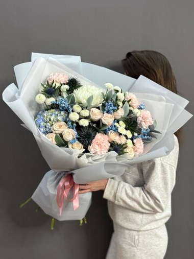 Авторский букет в голубой гамме