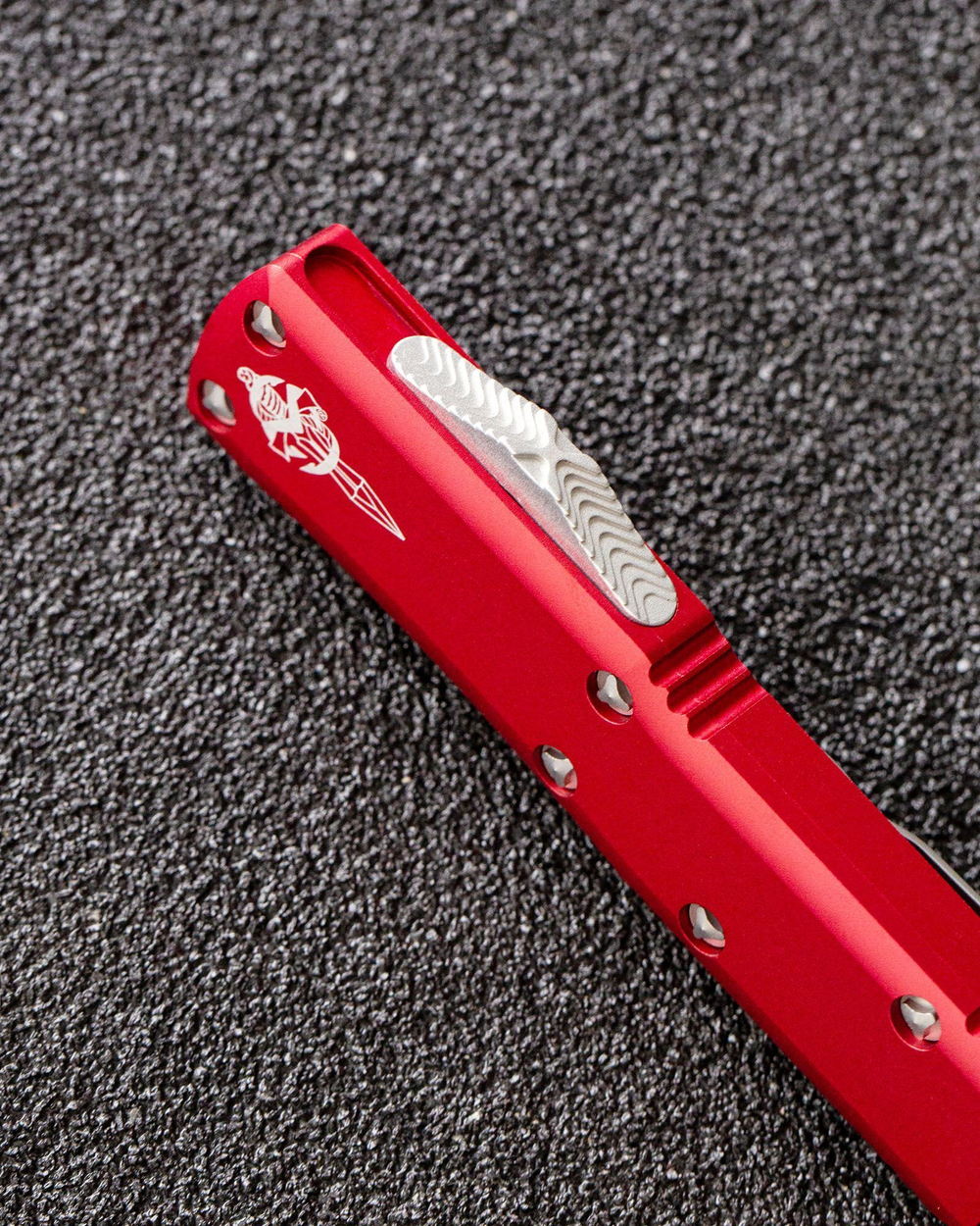 Автоматический складной нож SteelBro Microtech UTX-85 Hellhound Stonewash VG-10 719-10PKS (розовый) фронталка/выкидуха