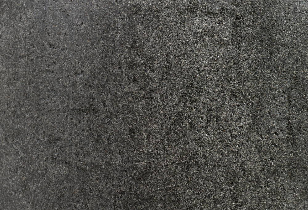 Кашпо TREEZ Effectory - Stone - Высокий округлый конус - Тёмно-серый камень
