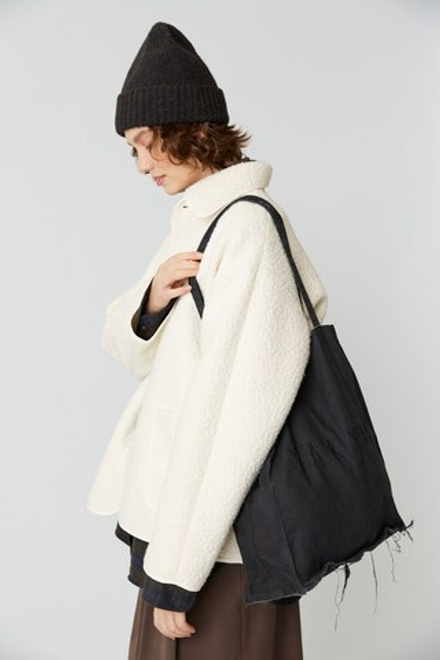 Шопер из черного вареного льна с вышивкой