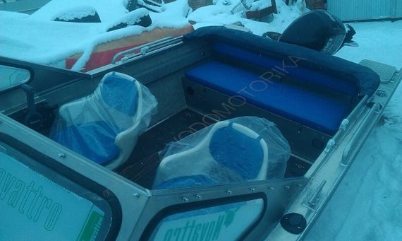 Алюминиевая моторная лодка RusBoat 52