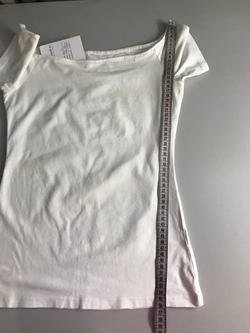 Футболка базовая, хлопковая, визуально на 42 размер