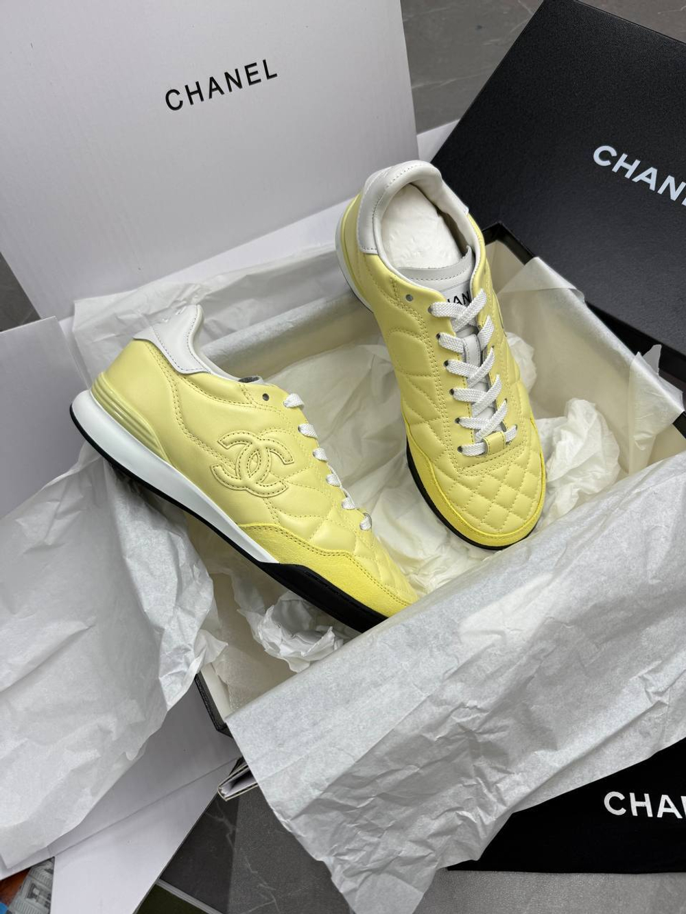 Кроссовки Chanel