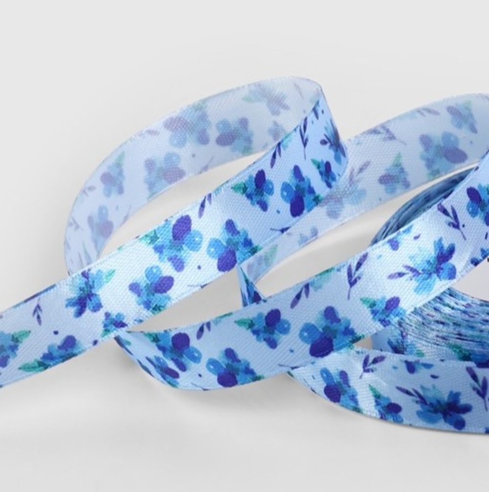 Атласная лента с цветочками 15 мм