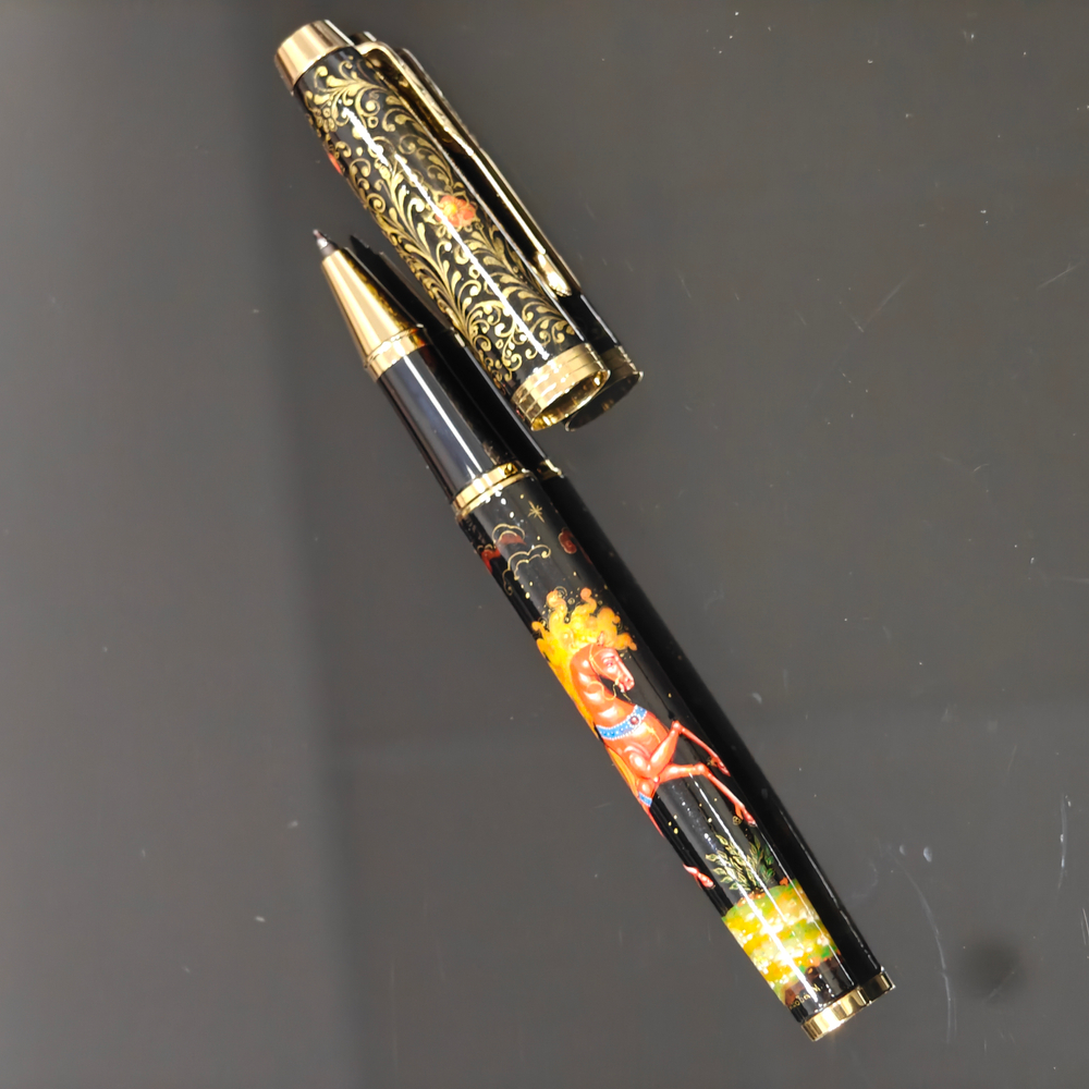 Ручка с колпачком расписная Parker красный Сказочный Конь" в футляре