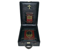 Набор из кожи в кейсе "Иллюстрированная библия+молитвослов"