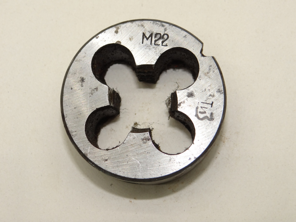 Плашка М22х2,5 (основной шаг) d=55мм