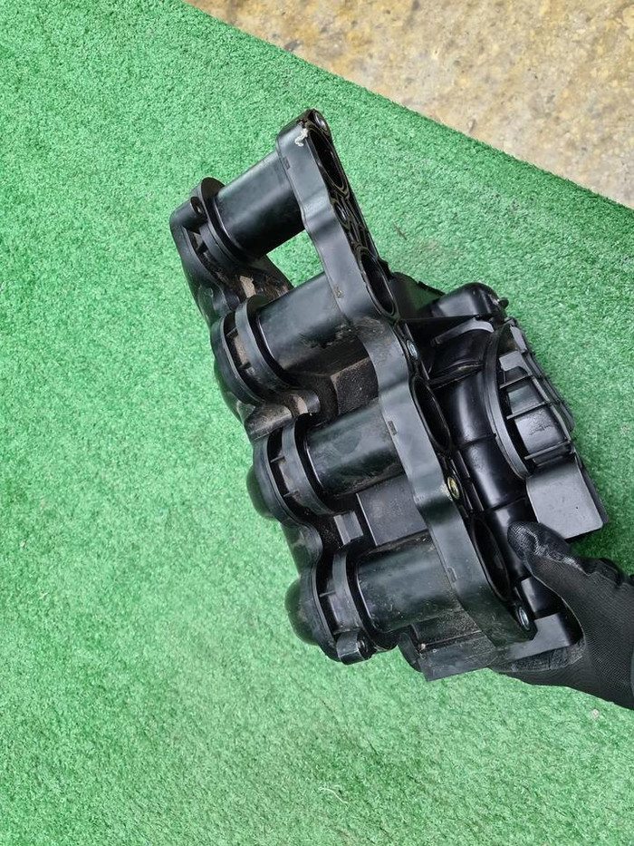 Впускной коллектор Hyundai Solaris 1 (2010-2017)