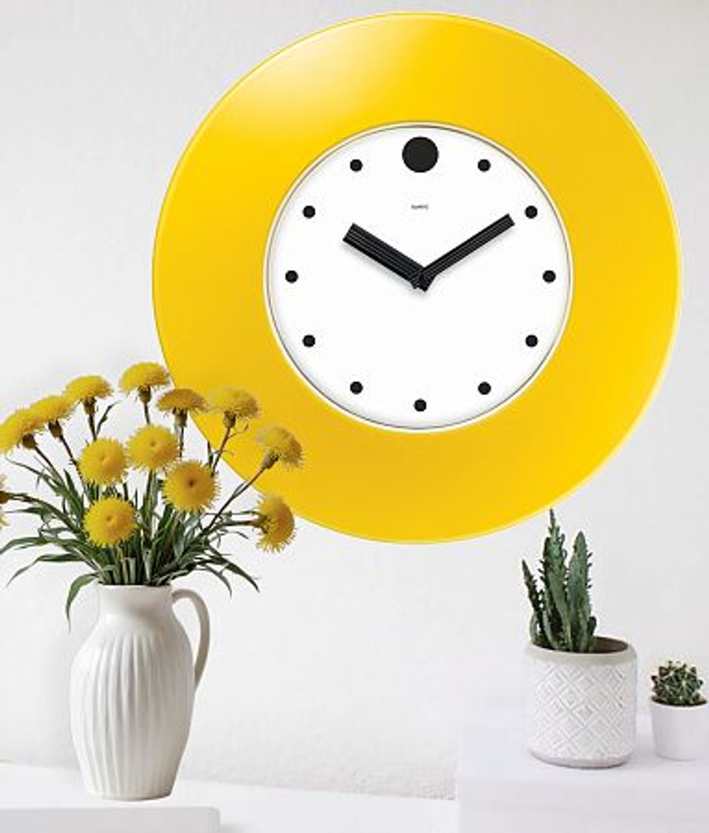 Часы настенные, модель 055, диаметр 375 мм, стекло пластиковое, пластиковый ободок, цвет-жёлтый.