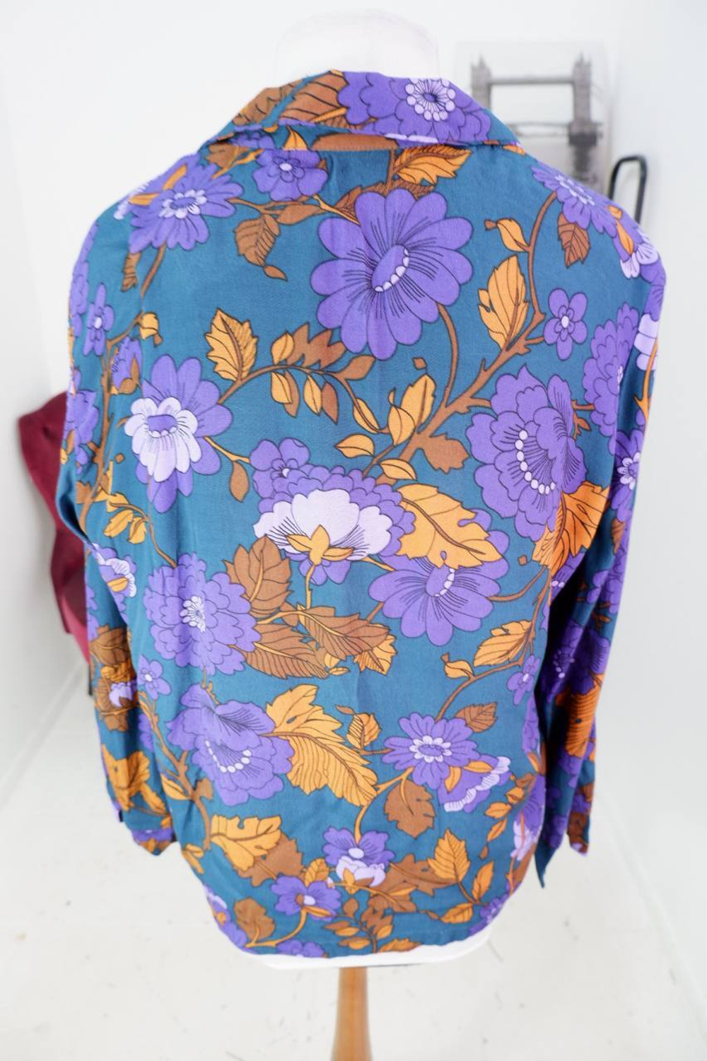 Блузка Mango яркого цвета, маркировка L, визуально на 48 размер