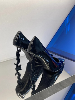 Туфли Yves Saint Laurent