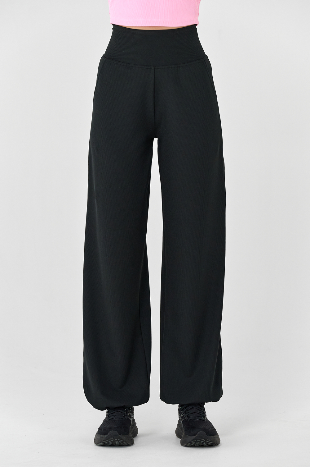 Брюки широкие с манжетами с карманами