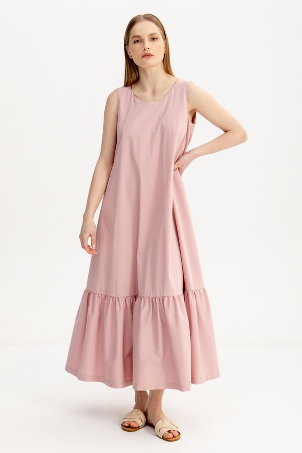 Платье с воланом