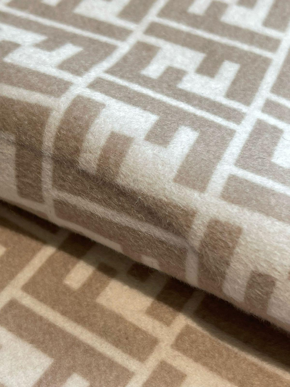 Пальто Fendi
