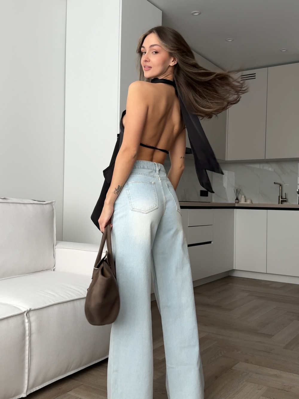 Топ шелковый, с открытой спиной на бретели