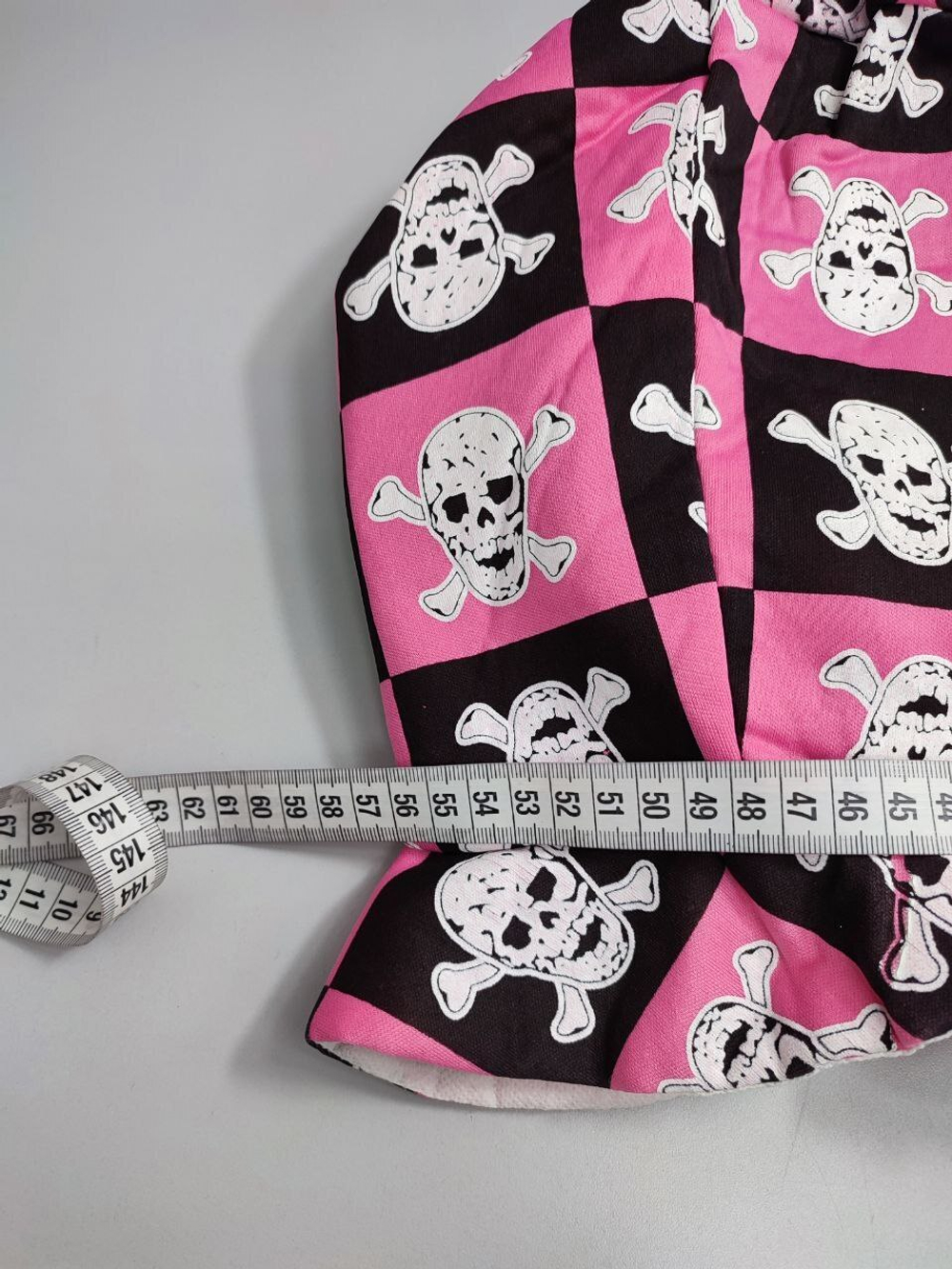 Шапка карнавальная с черепами