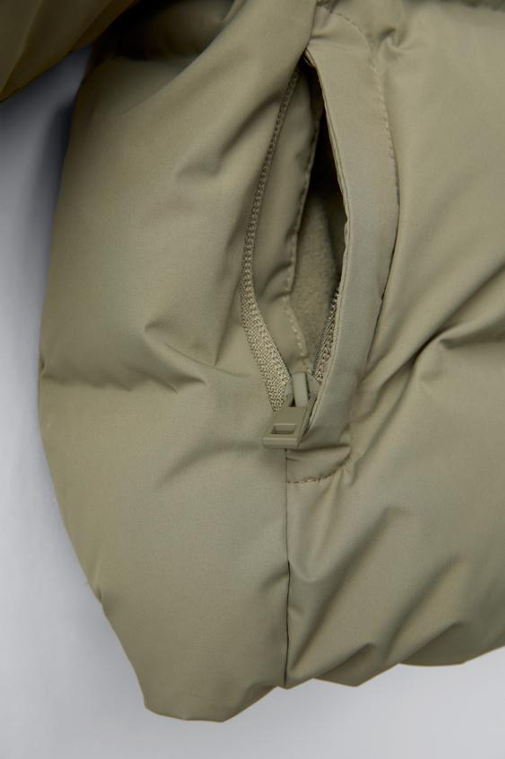 ZARA СТЕГАНАЯ КУРТКА WATER-REPELLENT, ПЫЛЬНЫЙ ХАКИ