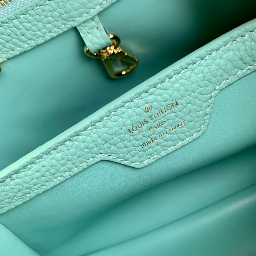 Louis Vuitton Capucines BB