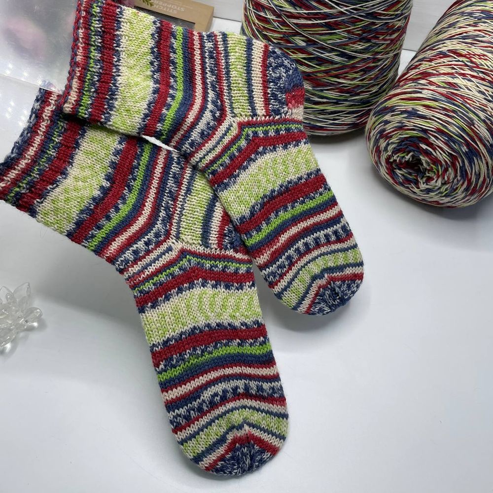 Носочная пряжа D&G YARN 75% меринос супервош 25% полиамид