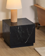 Приставной столик Sorein из черного мрамора 40 x 40 см