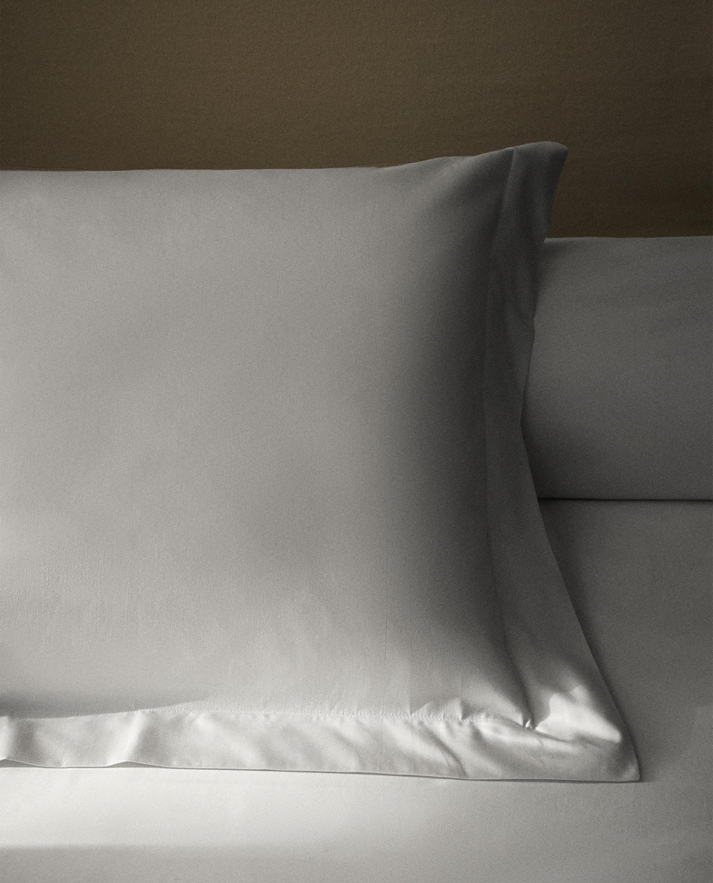 Наволочка Zara Home сатин, хлопок 100%, однотонный, 0136/091 · арт. 0136/091