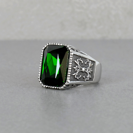 Печатка из нержавеющей стали с зеленым камнем