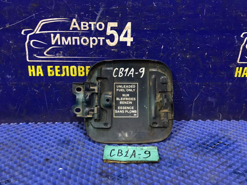 Лючок бензобака MITSUBISHI LANCER 1994