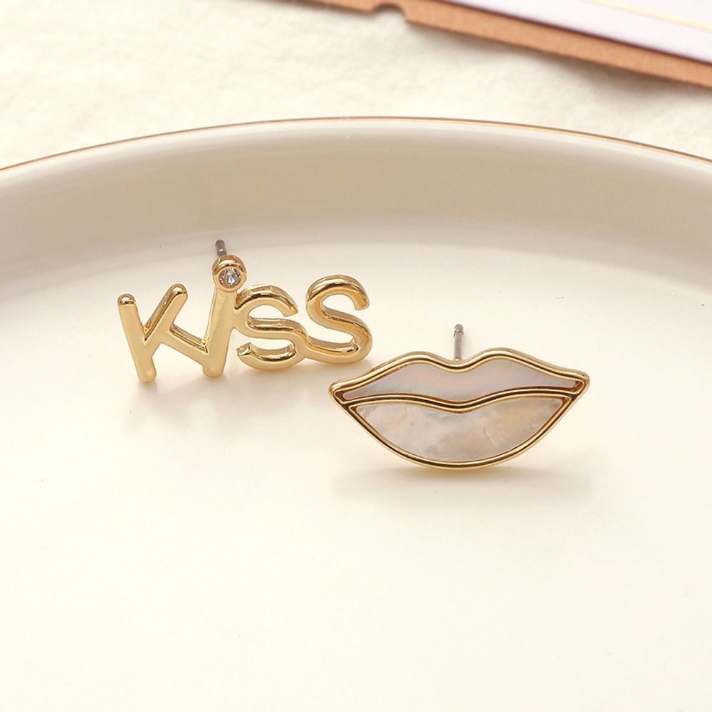 Набор сережек &quot;Kiss&quot;