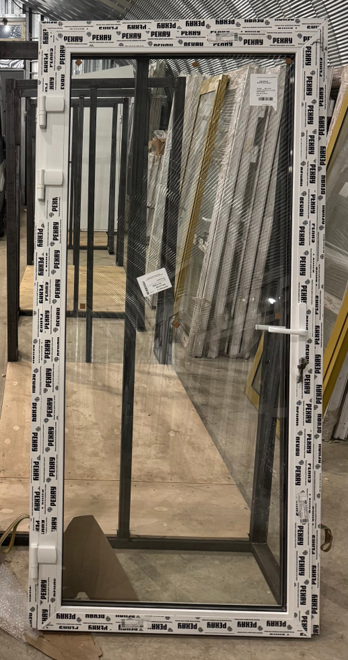 Пластиковая дверь 204(в) х 96(ш) лев РЕХАУ новая