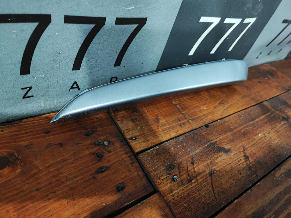 Молдинг переднего бампера левый Opel Astra H 04-14 Б/У Оригинал 13121995