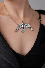 Колье Serenity птица с веточкой в оттенке серебро на гривне