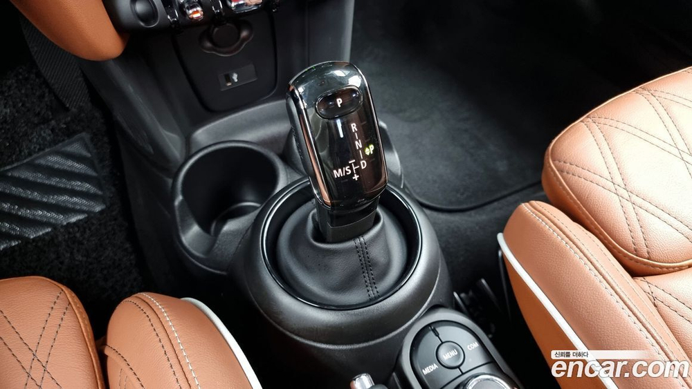 Mini Cooper 5 дверей Basic (01.2021)