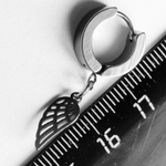 Серьга кольцо (1 шт.) "Крыло" (14х6мм) для пирсинга уха. Медицинская сталь