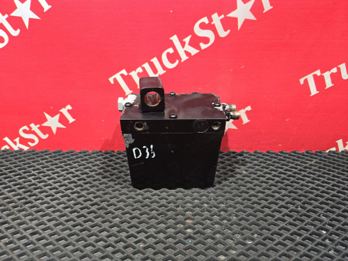 Насос подъема кабины