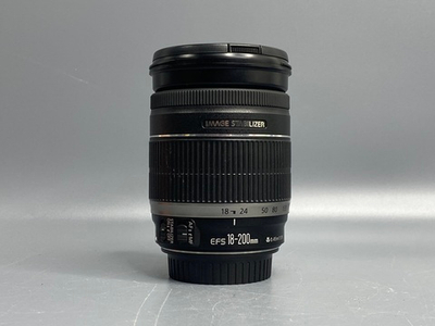 Canon EF-S 18-200mm 3.5-5.6 IS